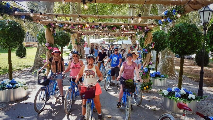 Zagreb: 2.5-Hour Highlights Bike Tour - Why a bicycle works so well in Zagreb