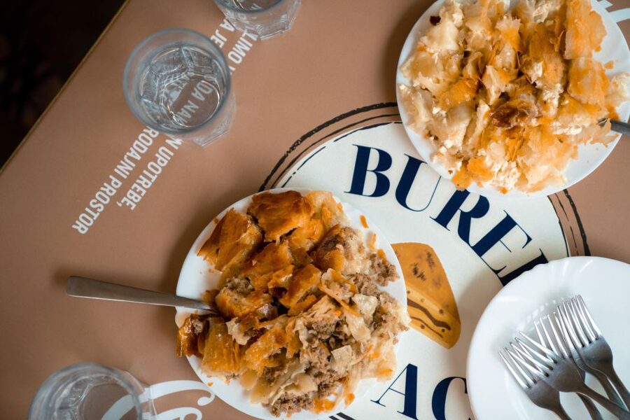 Zagreb: Food Tour with Tastings - Warm štrukli and Zagreb chocolate at the finish