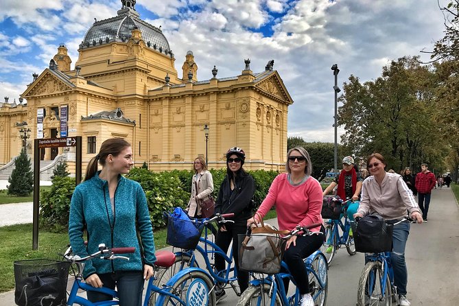 Zagreb Highlights Bike Tour - Starting in Zagreb’s main square