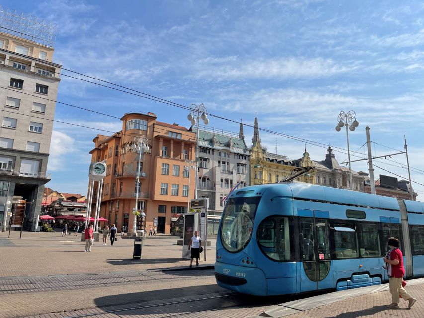 Zagreb: Small Group Walking Tour City Center and WW2 Tunnels - Lotrscak Tower and the Strossmayer Promenade