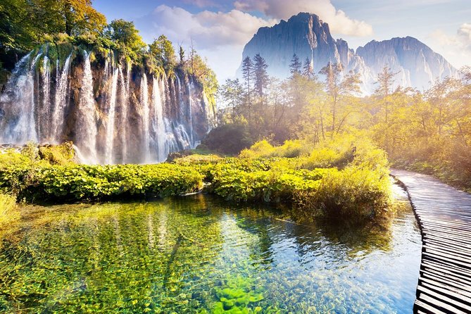 Zagreb to Split Group Transfer with Plitvice Lakes guided Tour - The group-size question